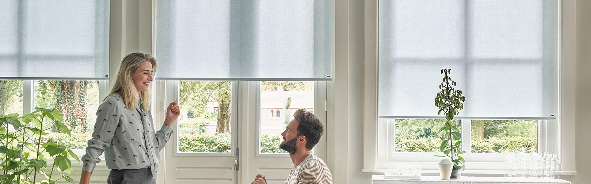 589-raamdecoratie_rolgordijn-header.jpg 589-raamdecoratie_rolgordijn-header.jpg